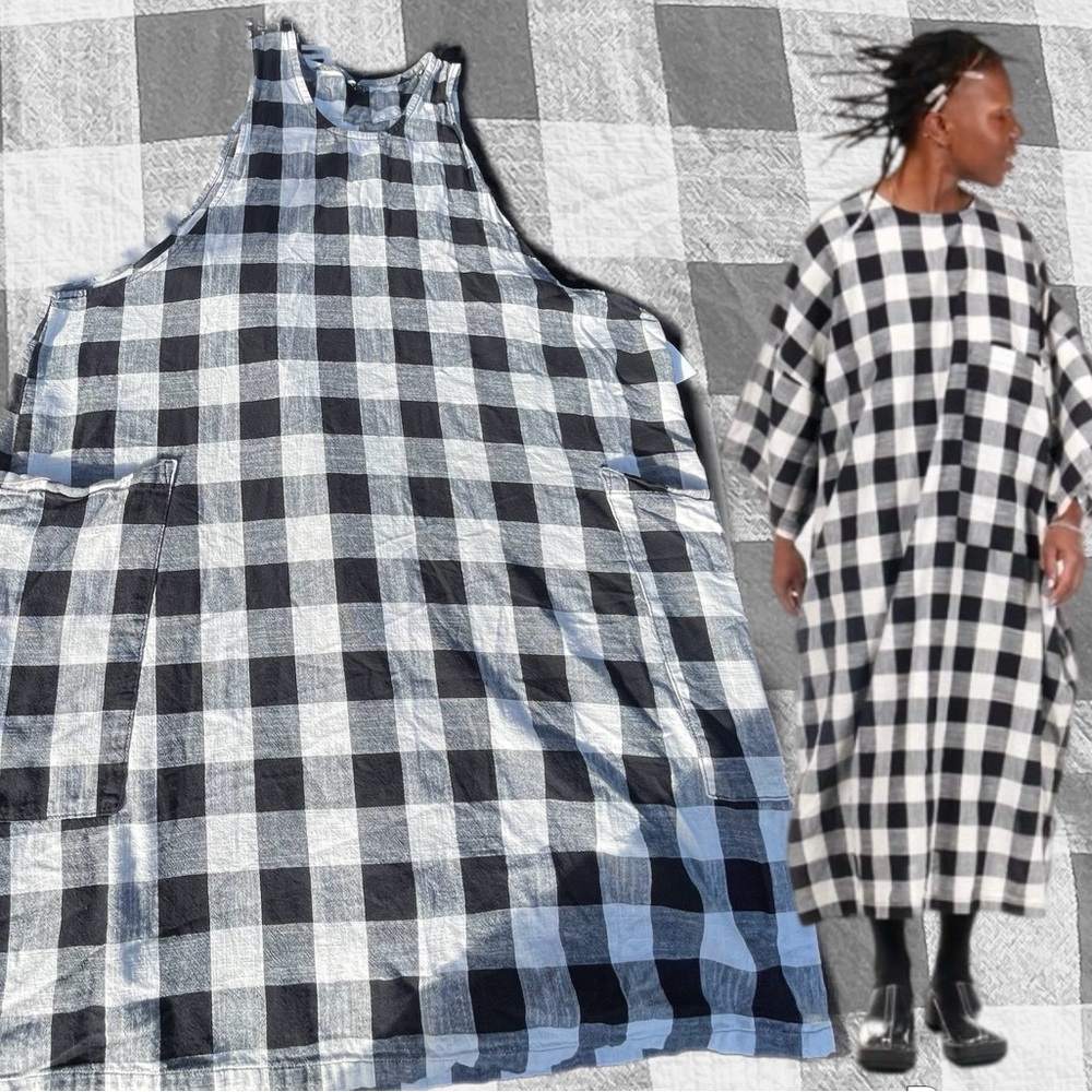 69US Big Pocket Sleeveless Dress
One Size Fits Most. EUC UNISEX MADE IN USA